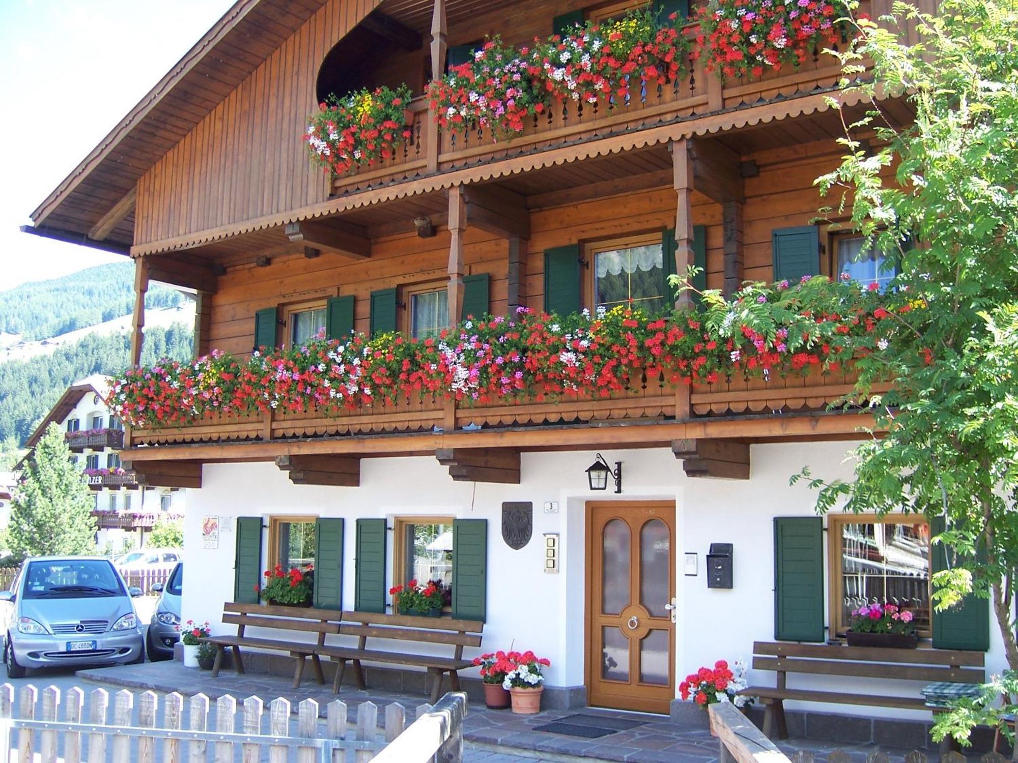 Obersanterhof Villa Sexten Exterior photo
